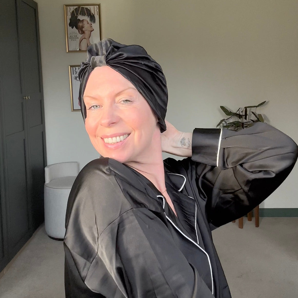 A Luxurious Multi-Benefit Silk Hair Mask